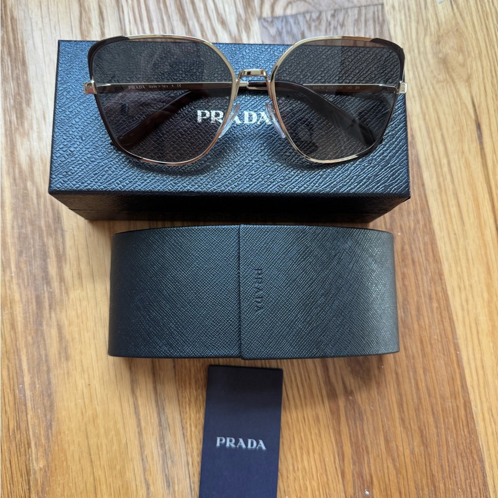 Polarized Gold Prada sunglasses - 60XS -59